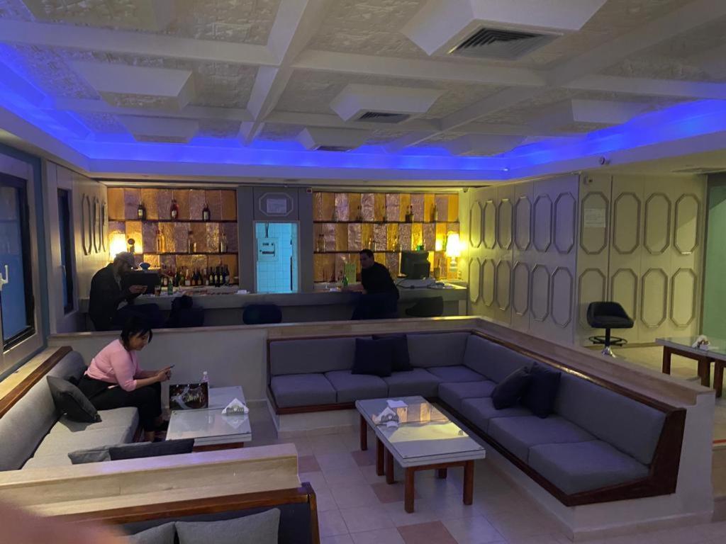 La Hotel