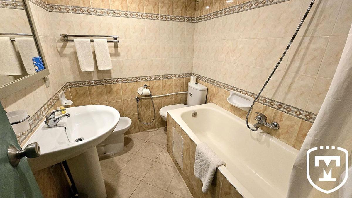 La Hotel 3*